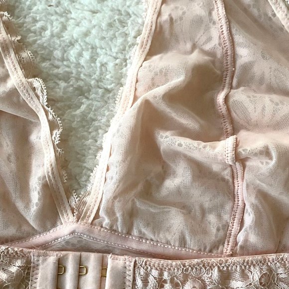 Anthropologie Lacy Halter Plunge Bralette Floral Sz L Peach Wireless NWOT - Picture 6 of 11